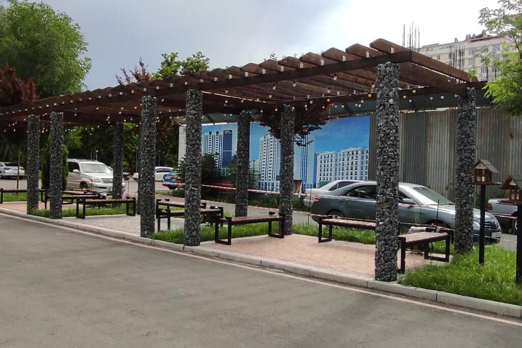 Prestigious Apartment In Bishkek Exterior foto