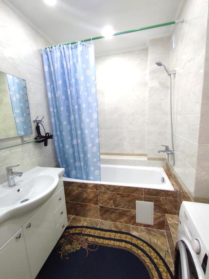 Prestigious Apartment In Bishkek Exterior foto